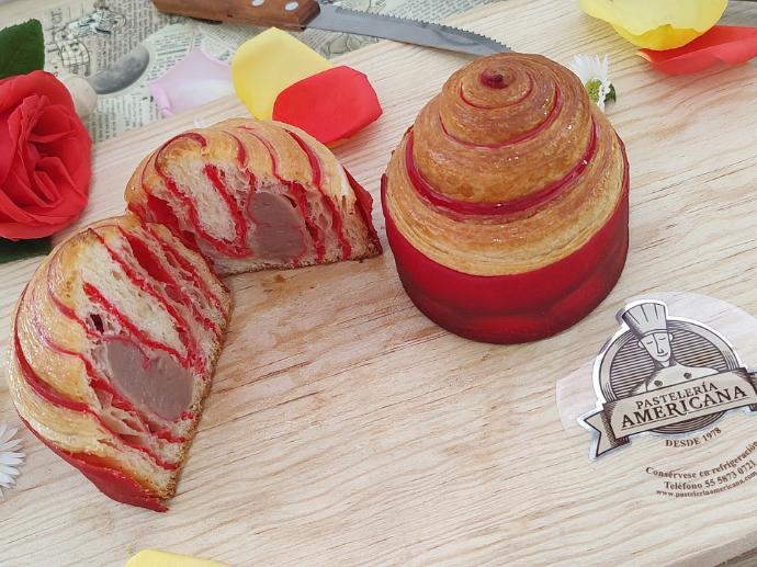 ROLLO DE CROISSANT DE FRESA