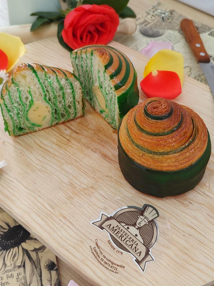 ROLLO DE CROISSANT DE LIMÓN